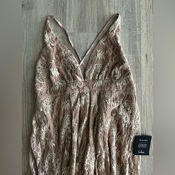 NWT Lulus Women’s Stolen Moments Dusty Pink Lace-Up Lace Maxi Dress - Medium - Picture 5 of 12